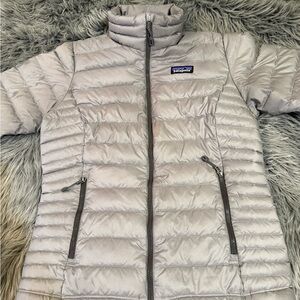 Patagonia Women's Silver Puffer Jacket Size Small